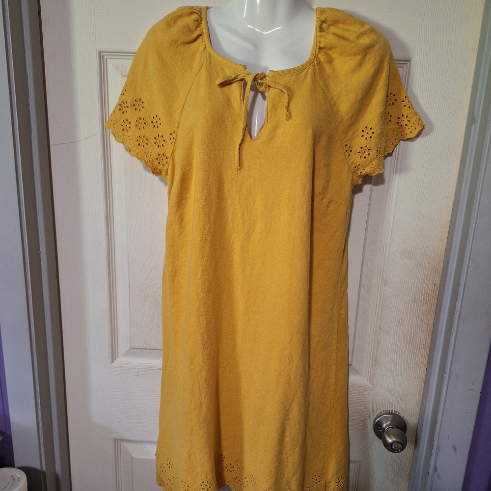 Old Navy Mustard Tie-Front Top